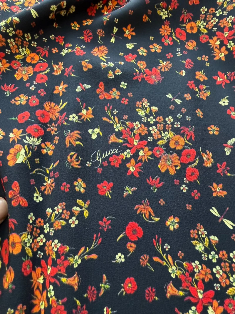 Seiden-Crepe, Blumenmuster