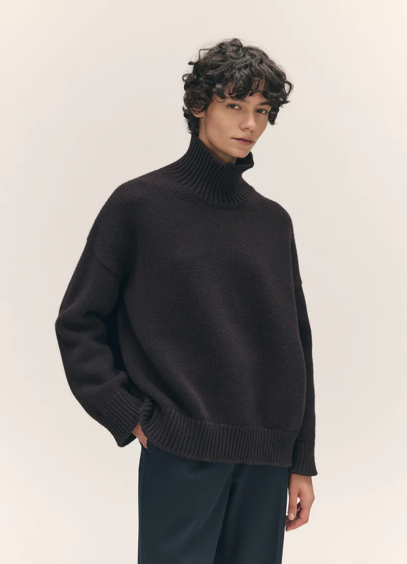 Caragh High Neck in Dark Brown