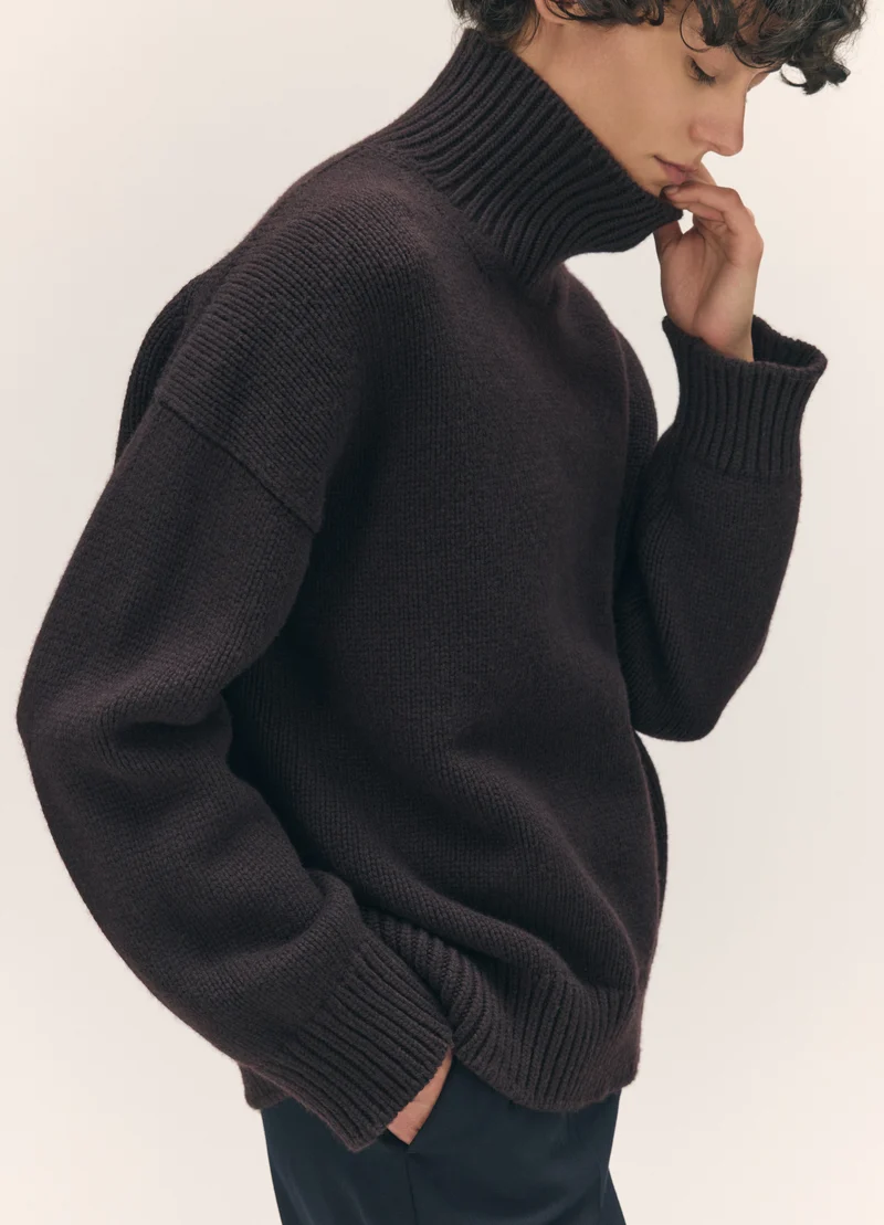 Caragh High Neck in Dark Brown