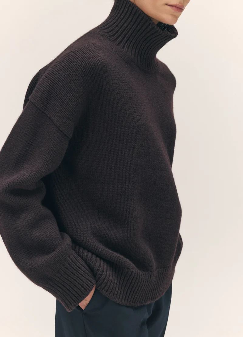 Caragh High Neck in Dark Brown