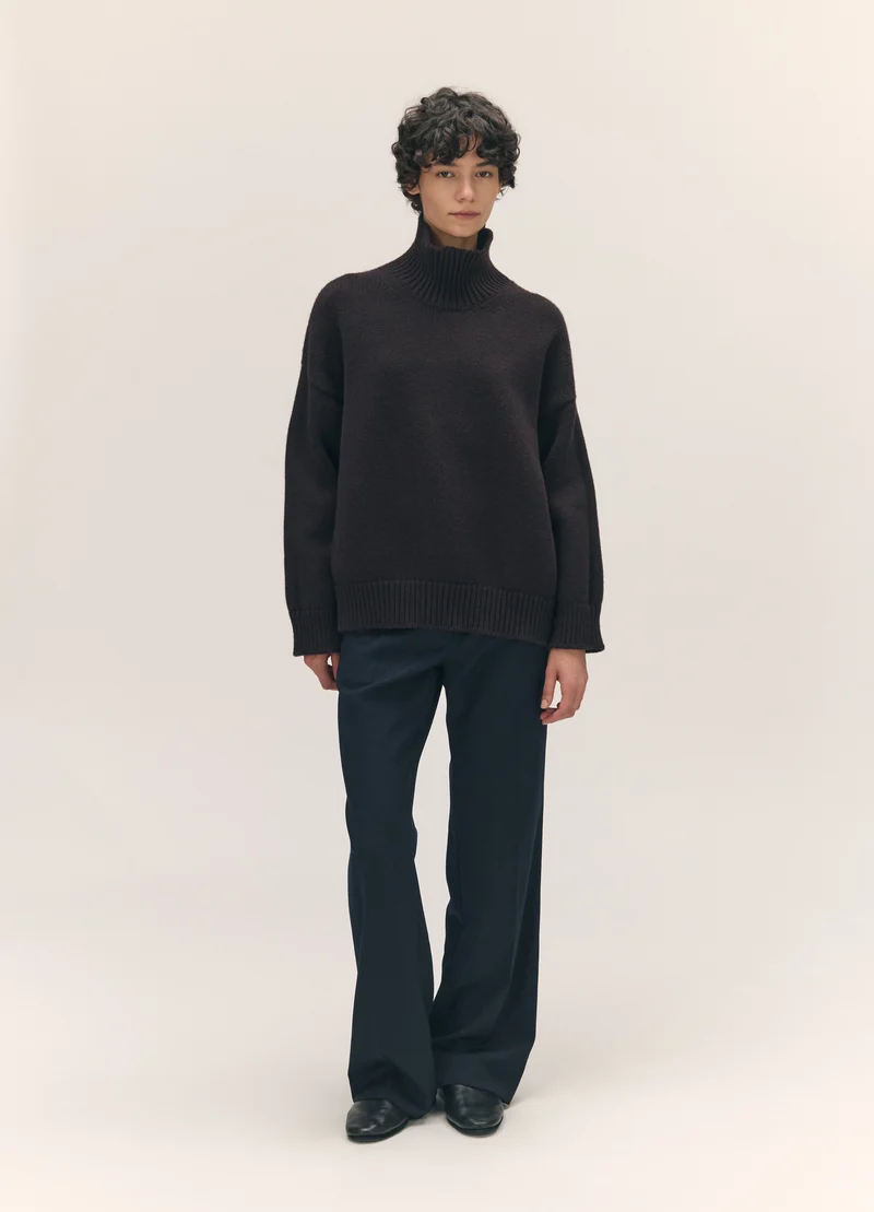 Caragh High Neck in Dark Brown