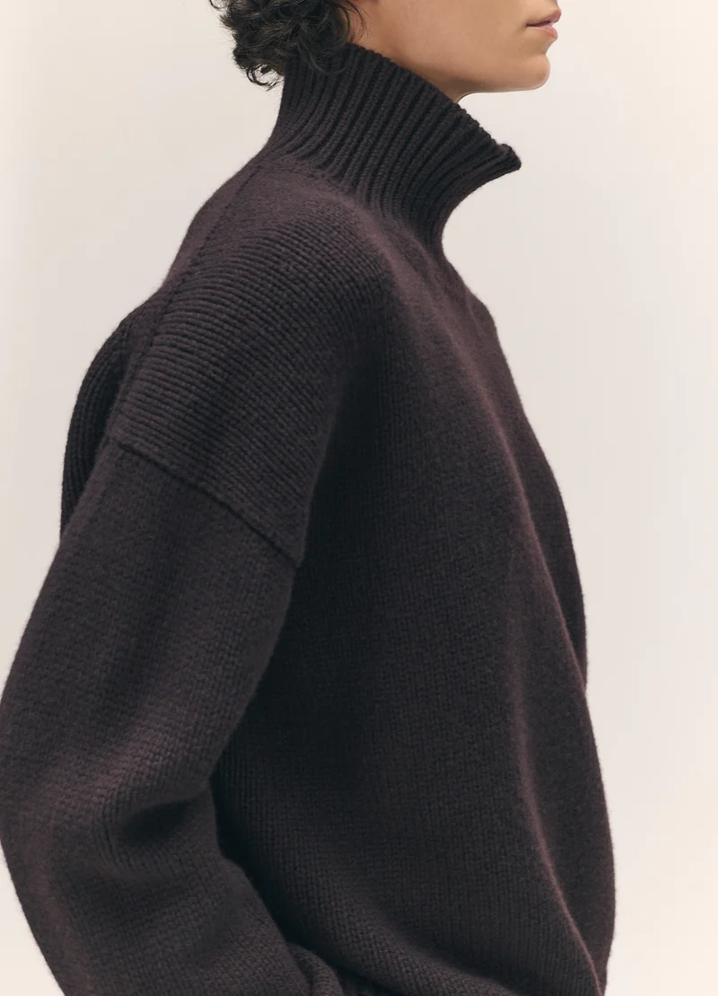 Caragh High Neck in Dark Brown
