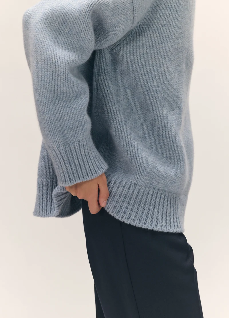 Caragh High Neck in Vintage Blue