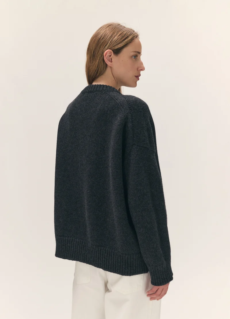 Caragh V-Neck in Charcoal