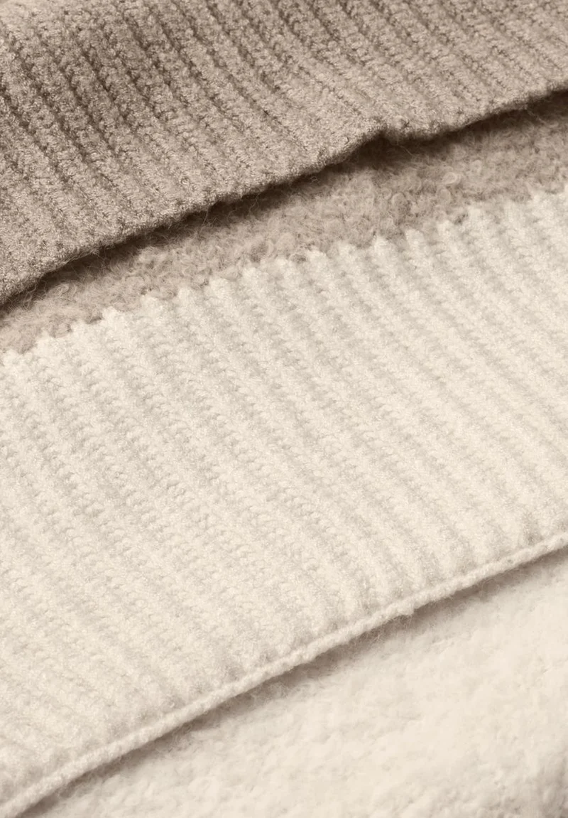 Bouclé-Mix Schal