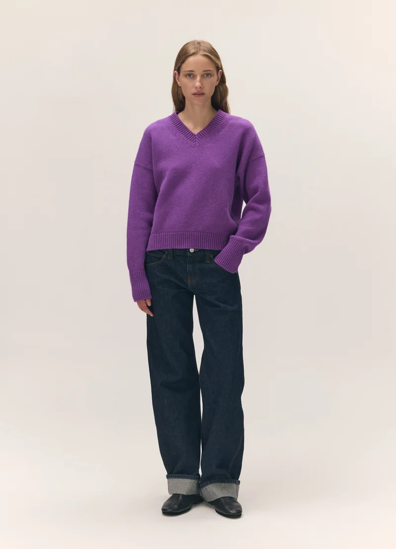 Sora Slouch V-Neck in Vivid Purple