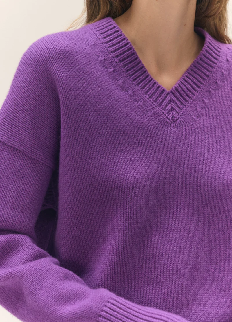 Sora Slouch V-Neck in Vivid Purple