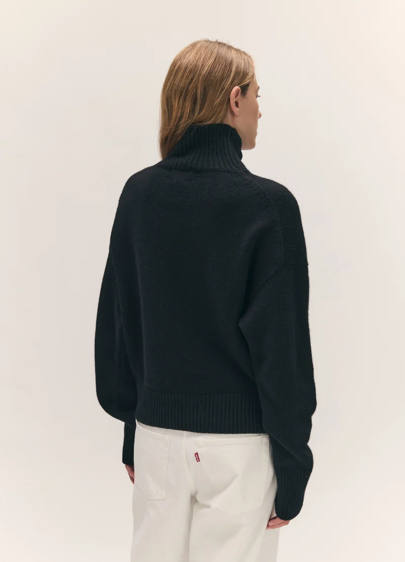Sora High Neck in Black