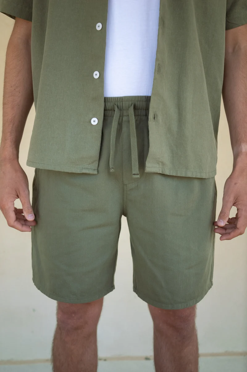 Walkshorts Ria Olivgrün