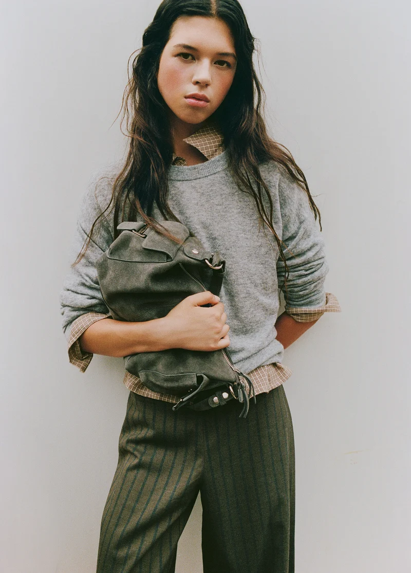 Basic crew-neck sweater