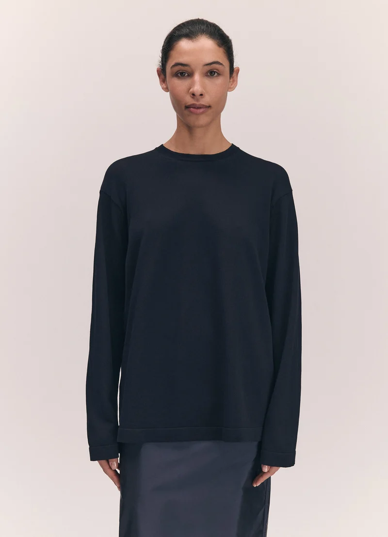 Long Sleeve Slouchy T-Knit in Dark Navy