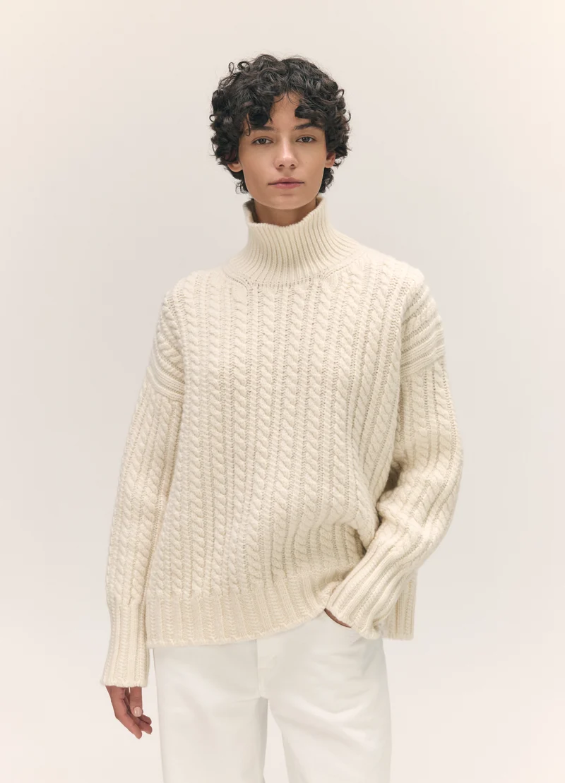 Caragh Cable High Neck in Undyed White