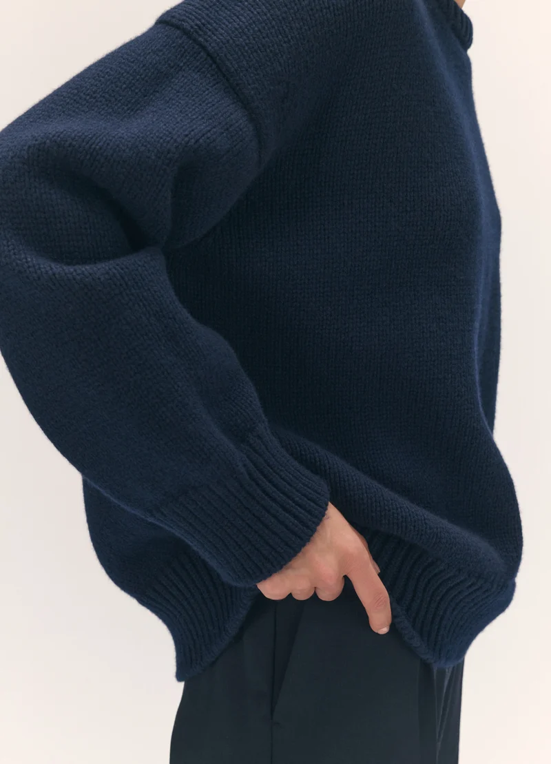 Caragh Crewneck in Navy