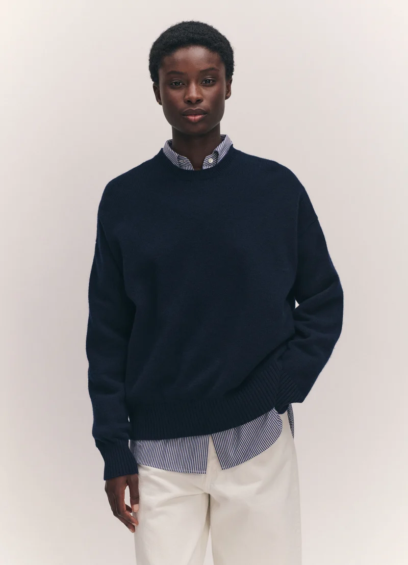 Innes Slouch Crewneck in Navy