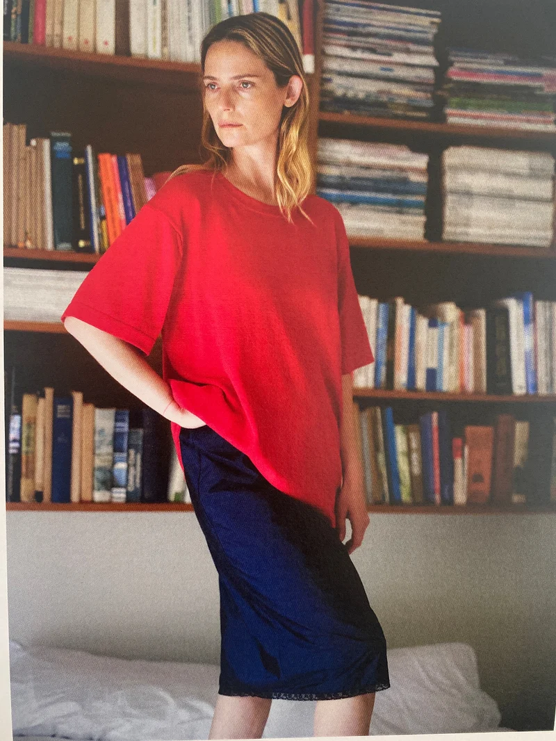 Short Sleeve Slouchy T-Knit in Red