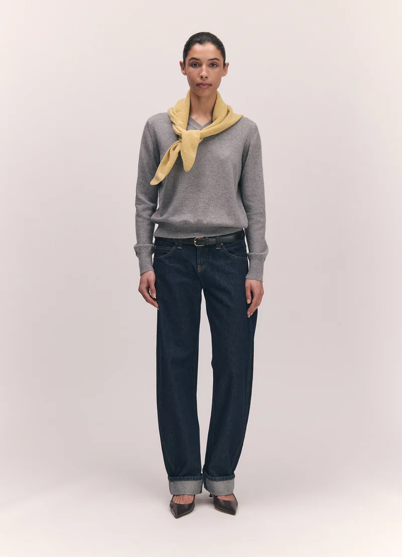 Skye Cashmere V-Neck in Soft Grey
