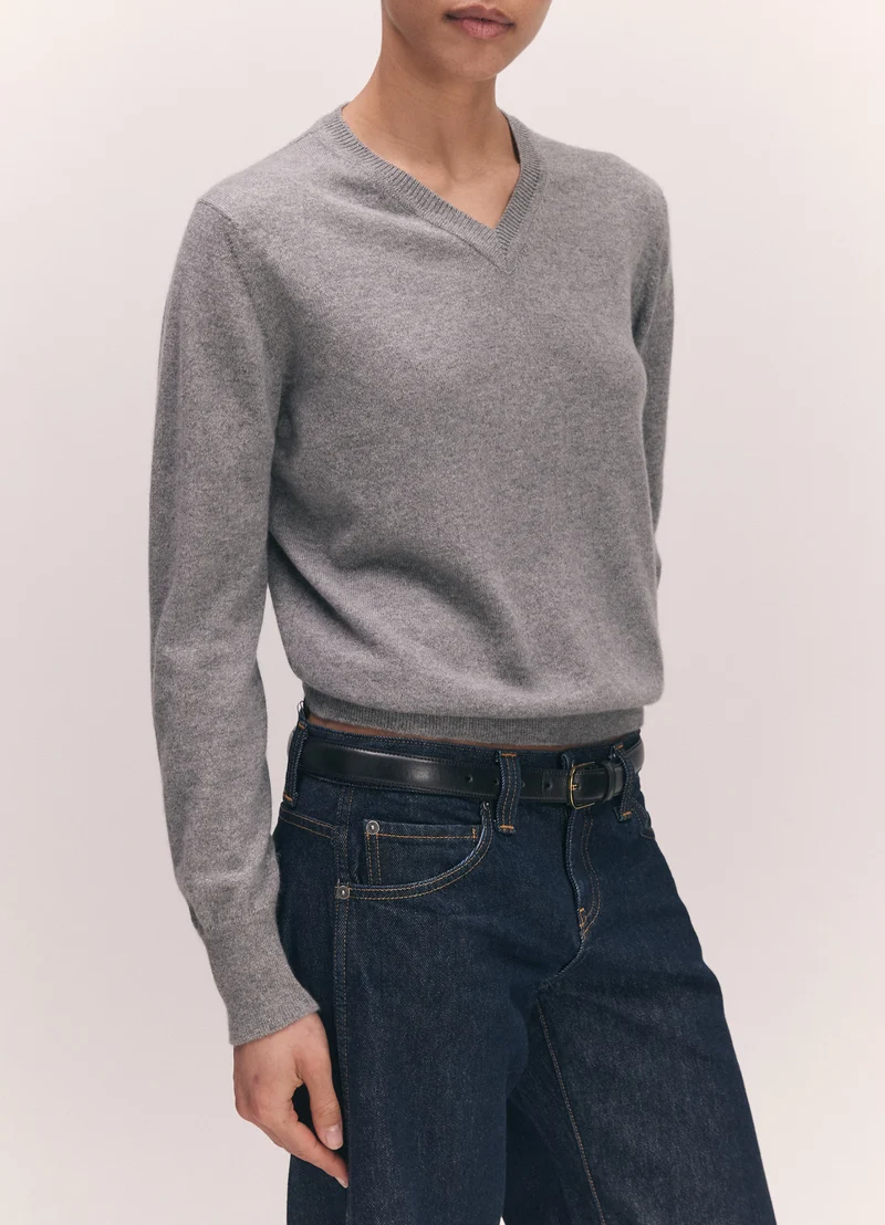 Skye Cashmere V-Neck in Soft Grey