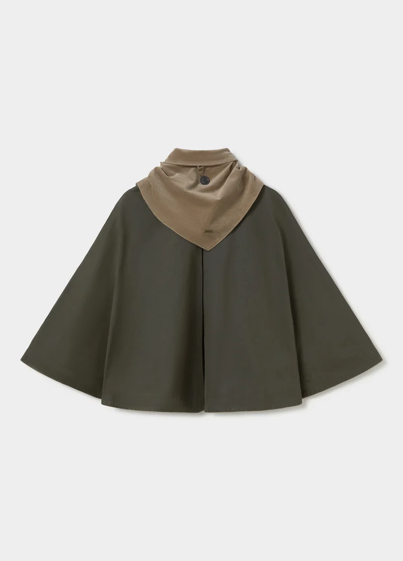 Short waxed cape