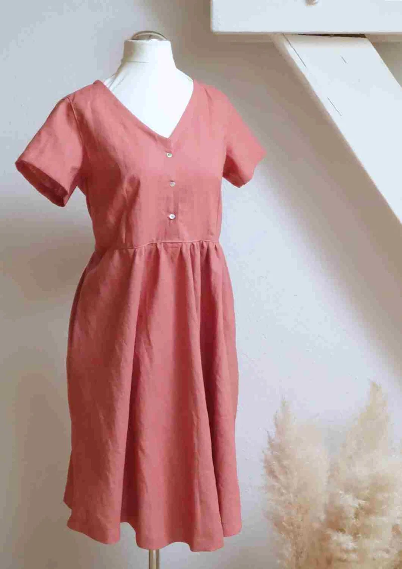 versandbereit: Leinen Kleid mit Knopfleiste "Cosmea", kurze Ärmel, S, M, pfirsich