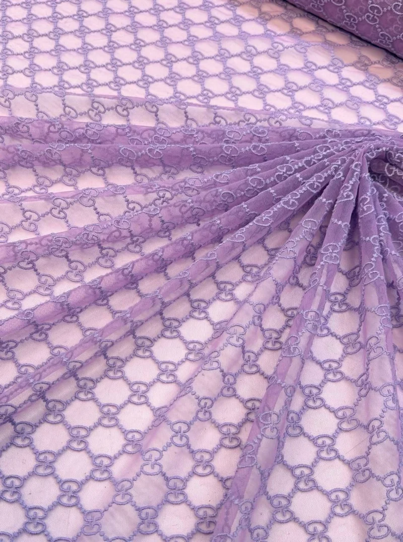 No. 2083 bestickter Mesh flieder