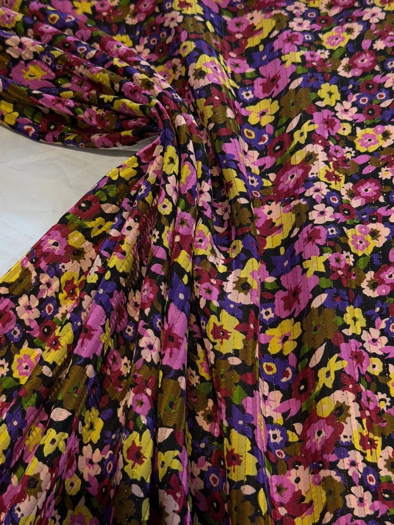 No. 2113 Jacquard Bunt Blumen
