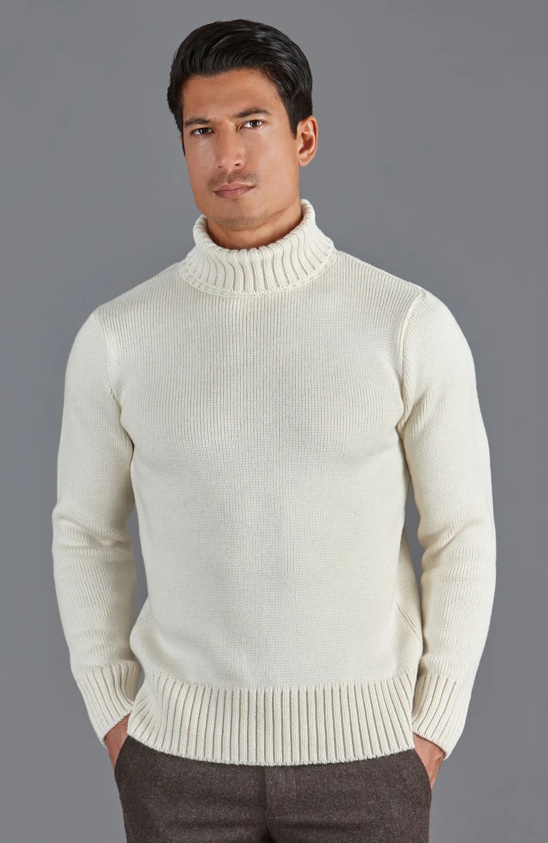 Der taillierte Submariner – Rollkragenpullover aus Merinowolle