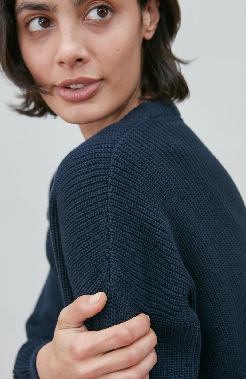 Gerippter Damenpullover mit Rundhalsausschnitt aus 100 % Baumwolle