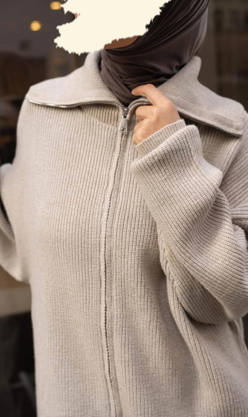 Strickpullover in Übergröße mit Reißverschluss