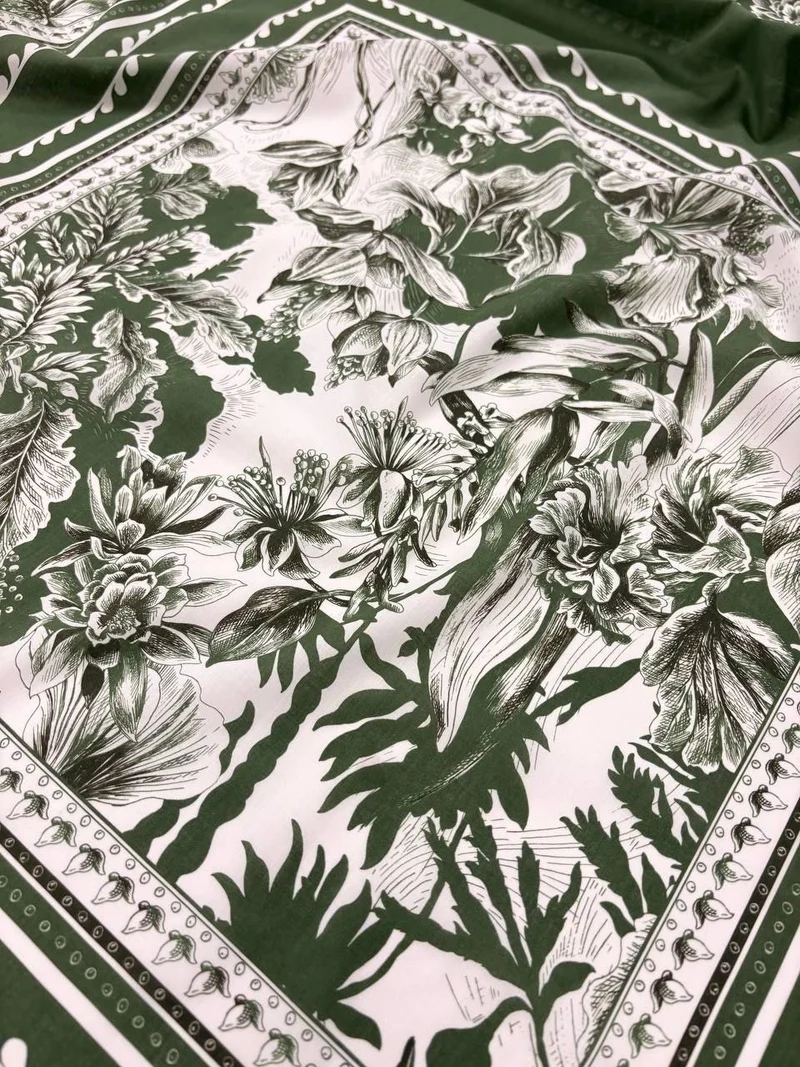 No. 2111 Baumwolle Grün Blumen