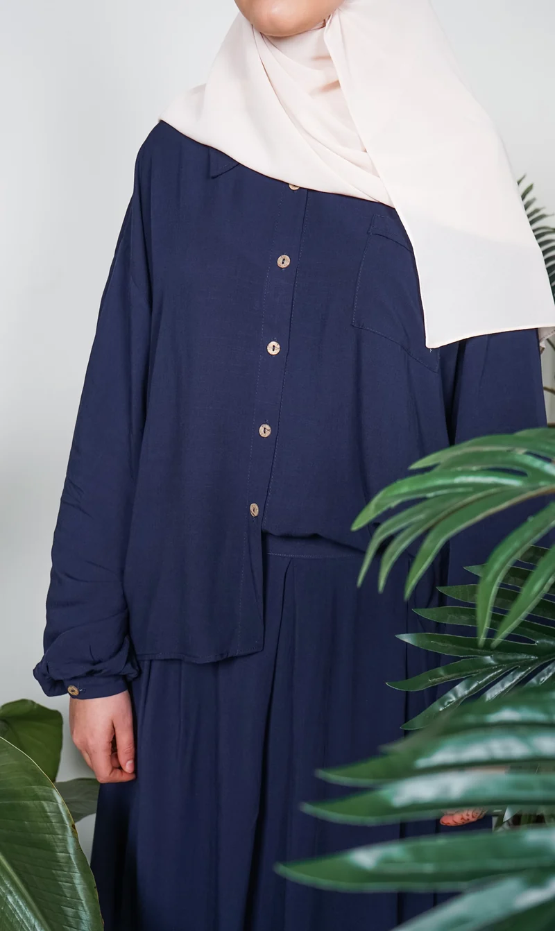 Set aus Viskose und Marineblau