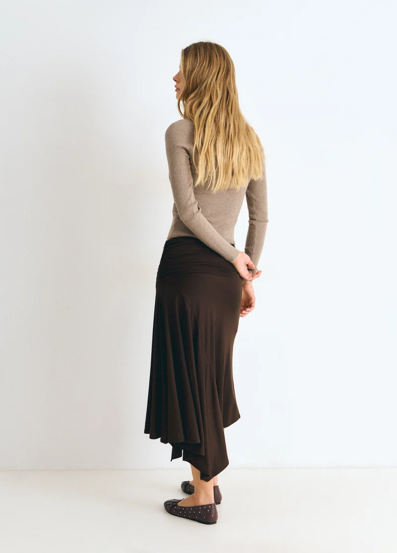 Asymmetrical skirt with waistband