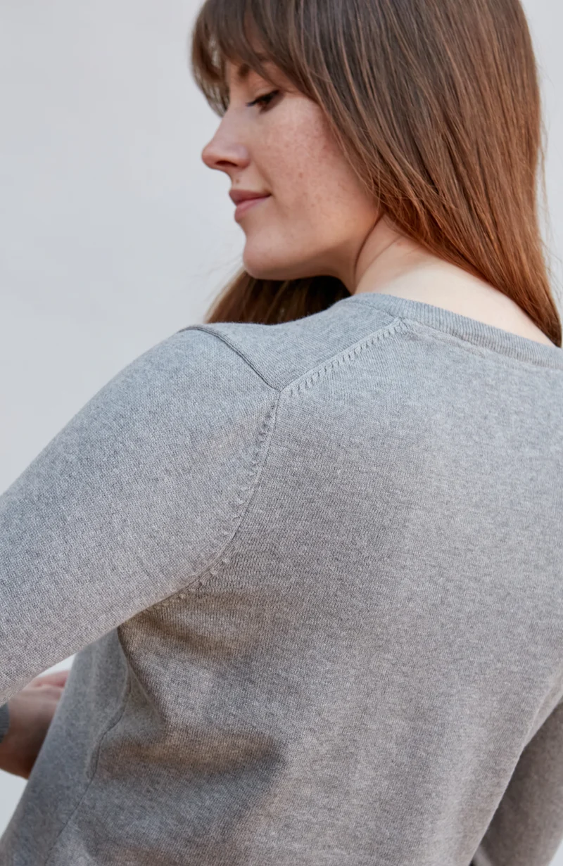 Damen-Pullover mit V-Ausschnitt aus reiner Baumwolle