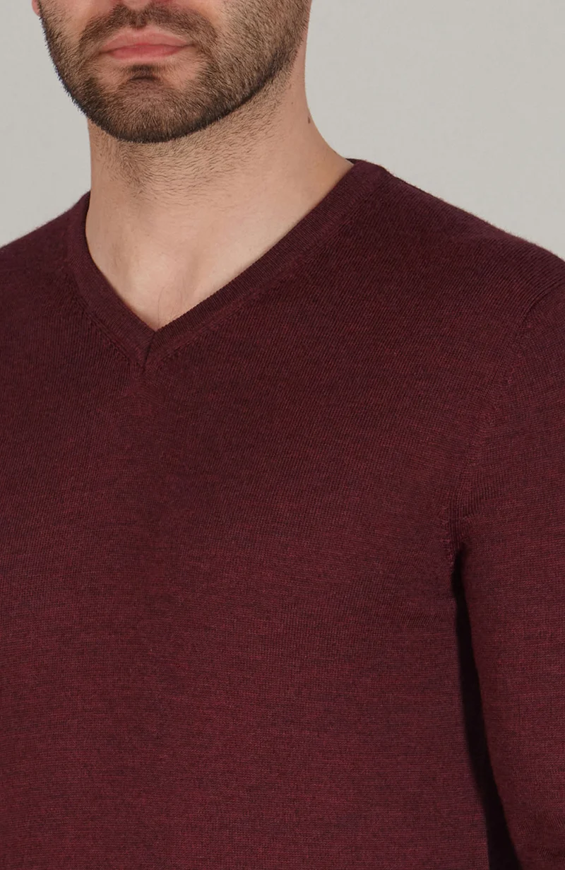 Extrafeiner Herren-Pullover aus Merinowolle mit V-Ausschnitt