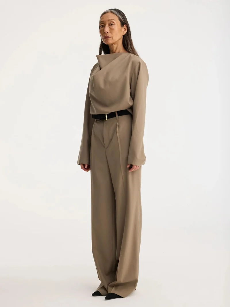 Rohe Relaxed Pleat Trousers Khaki