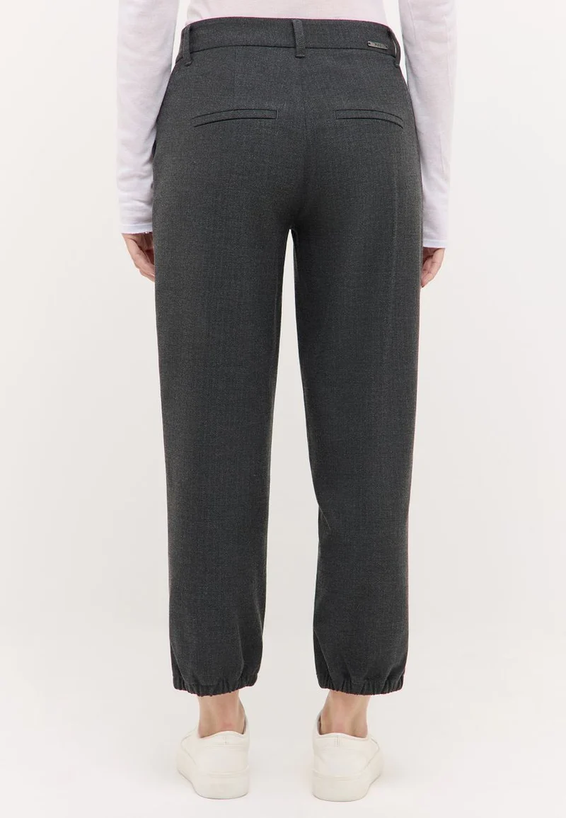 EVY TAILORED