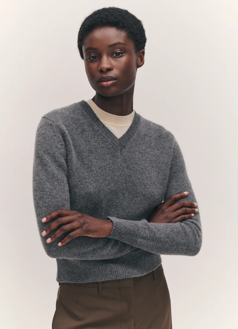 Sligo V-Neck in Derby Grey
