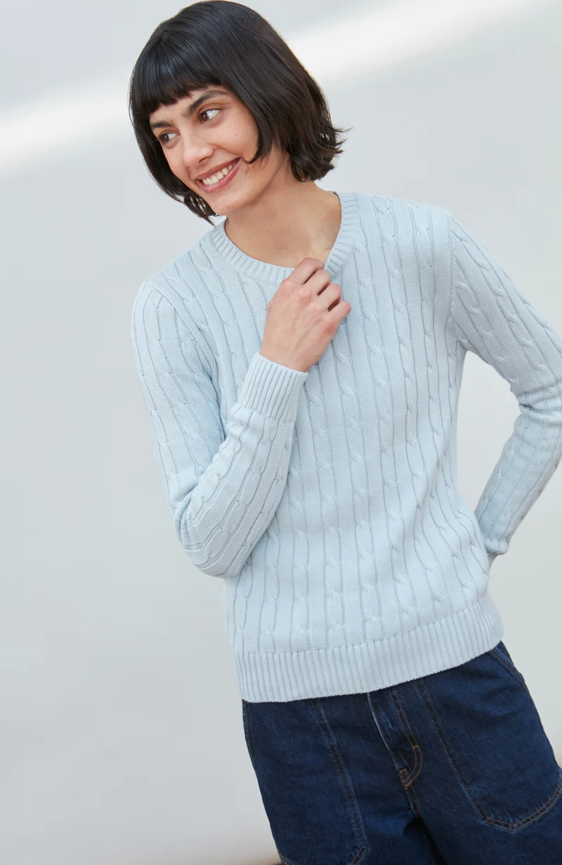 Damenpullover aus 100 % Baumwolle mit Rundhalsausschnitt und Zopfmuster
