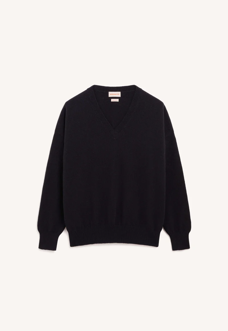Innes Slouch V-Neck in Black