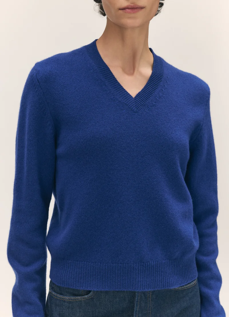 Sligo V-Neck in Smalt Blue