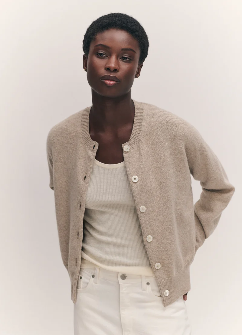Ada Crewneck Cardigan in Oat