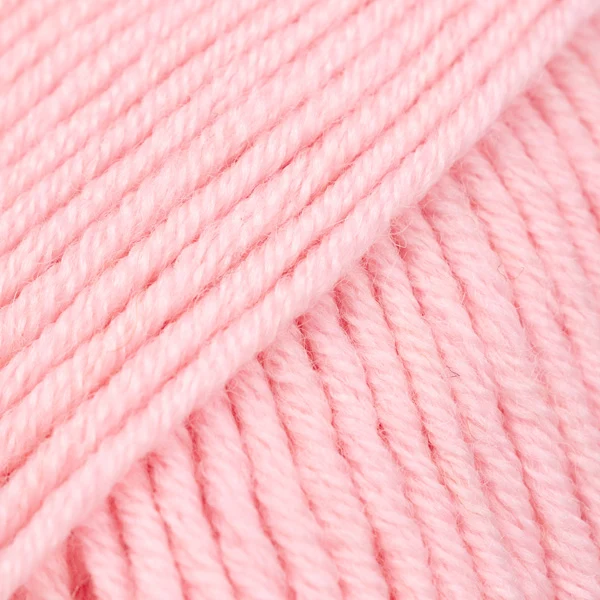 DROPS Merino Extra Fine Uni Colour 58 Babyrosa