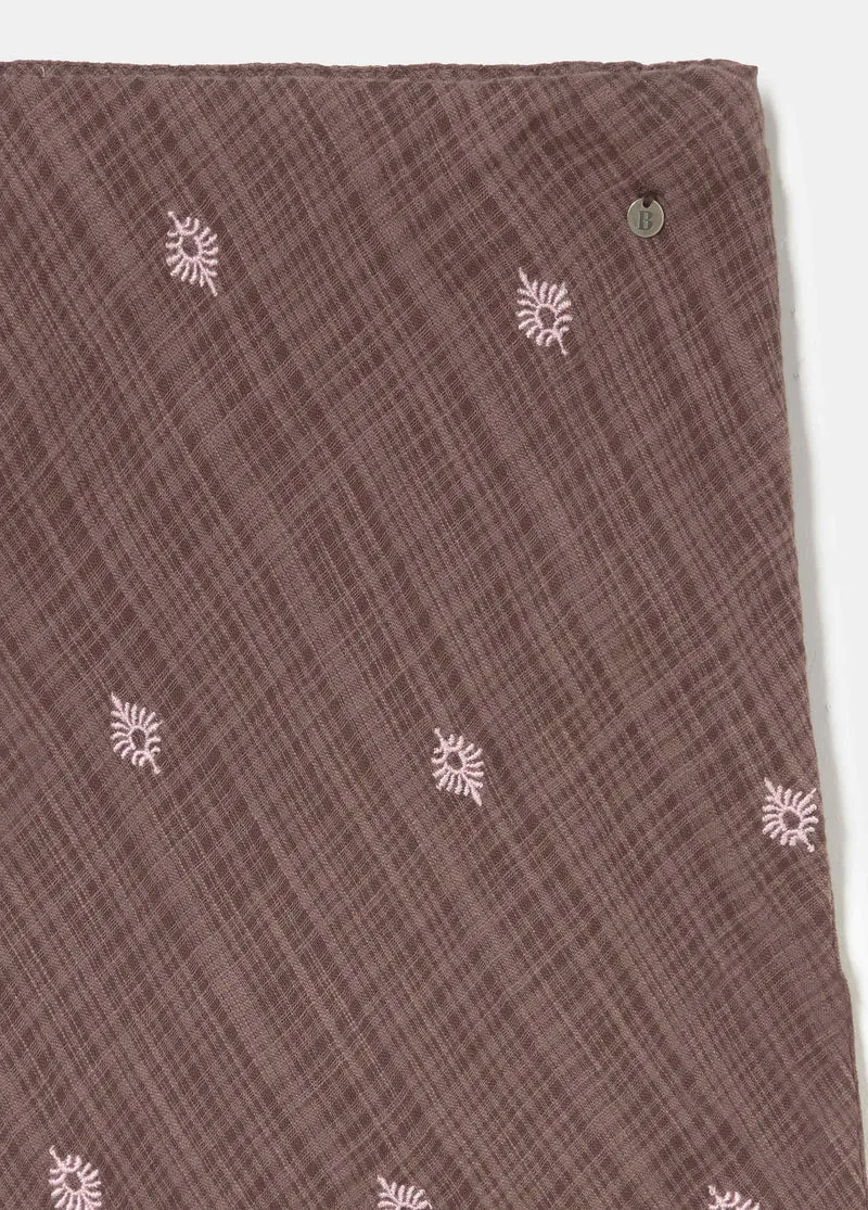 Long skirt with embroidery