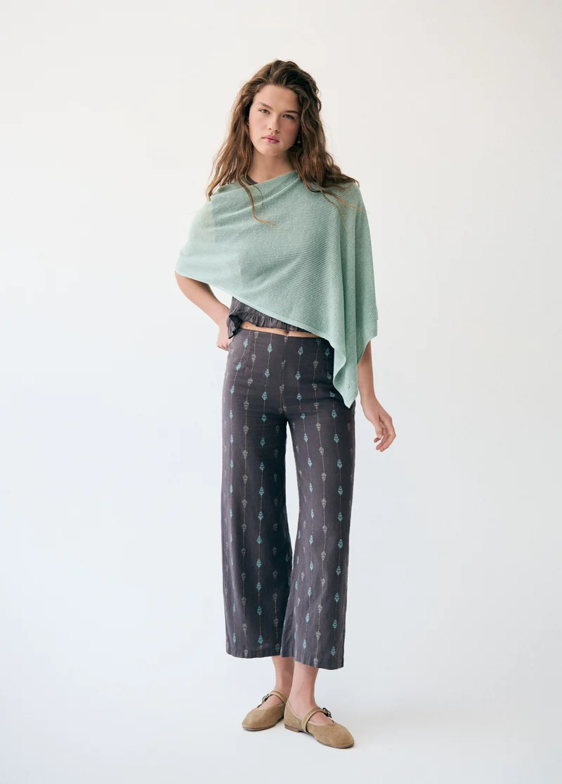 Plain-knit cape