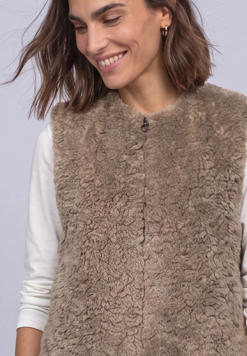Fake Fur Weste mit Taschen und Zipper