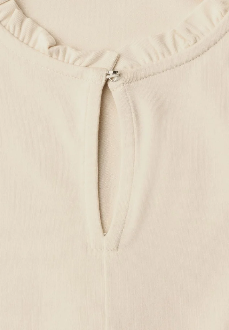 Basic Shirt mit Rüschen und Cut-Out-Detail