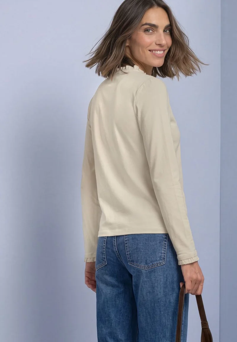 Basic Shirt mit Rüschen und Cut-Out-Detail