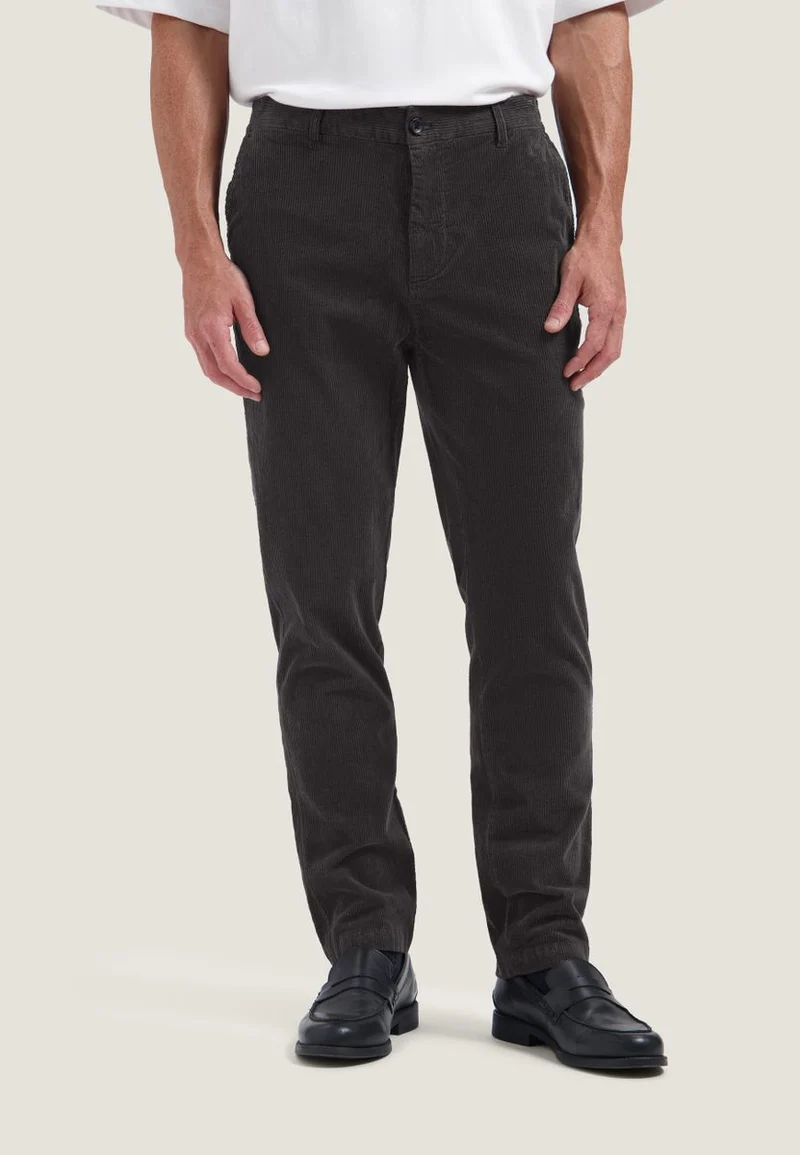 DS_Logan Lt. Wide Rib Chino