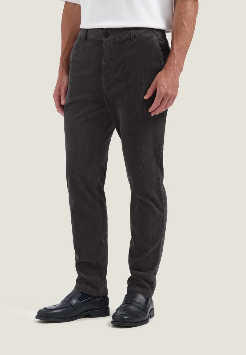 DS_Logan Lt. Wide Rib Chino