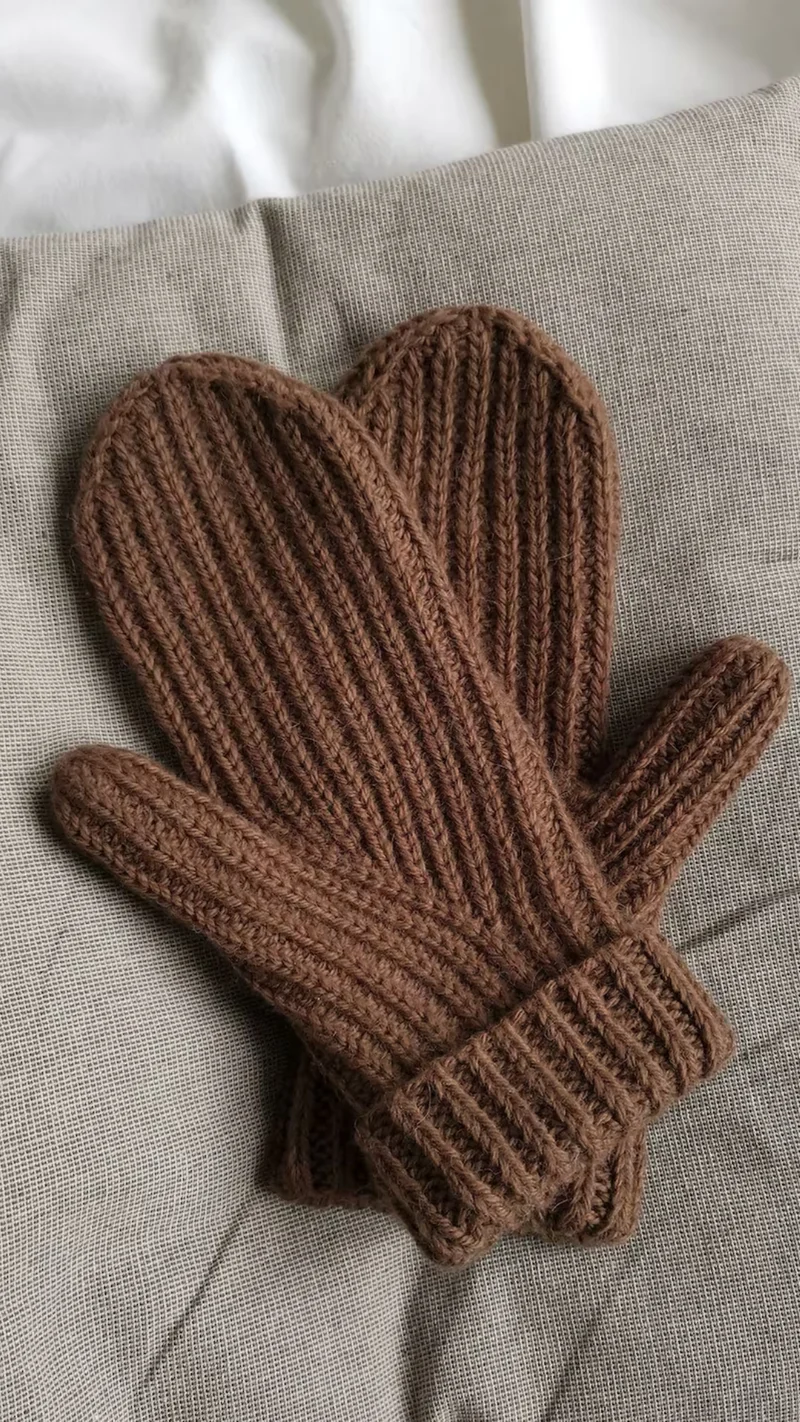 Ole Mittens - THE MERRY MERINO 140 - Strickset