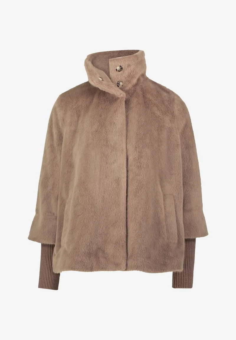Plüschjacke mit Knöpfen